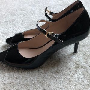 Calvin Klein size 9 black patent leather heels